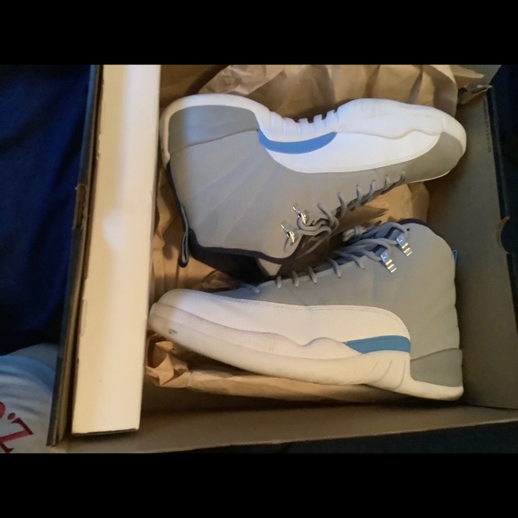 Air Jordan 12 University Grey